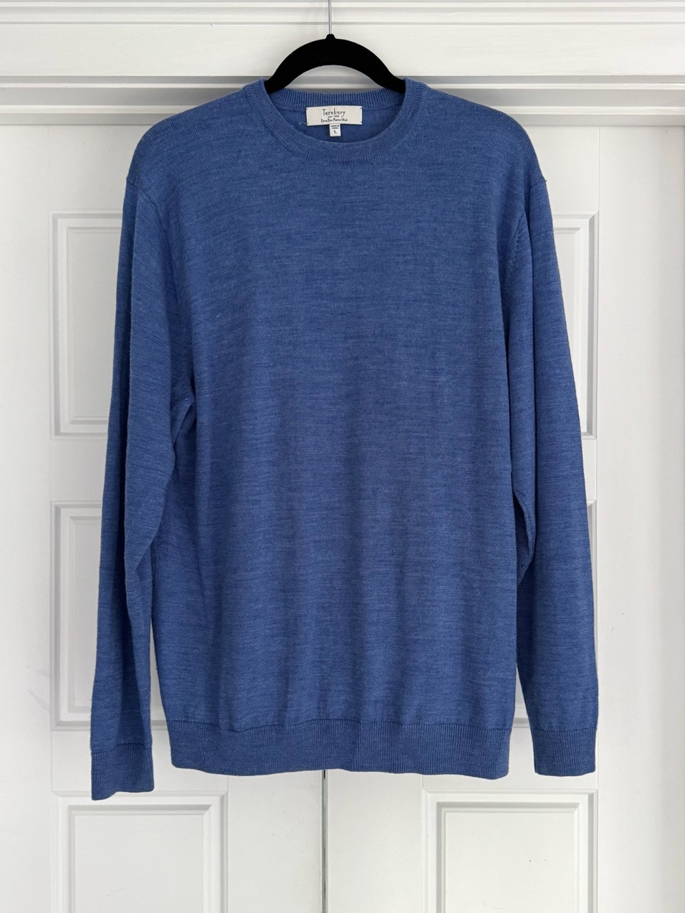 Turnbury Extra Fine Merino Wool Blue Crew Neck Sweater, Large